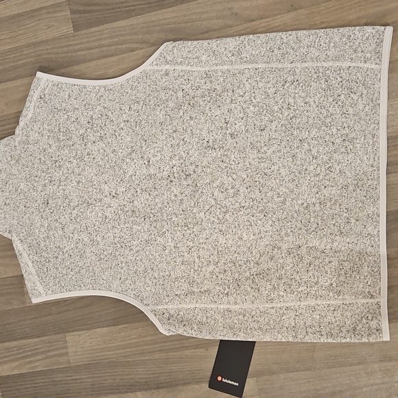 Lululemon Sojourn Knit Vest - Picture 3 of 3